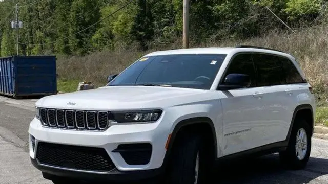 2023 Jeep Grand Cherokee Laredo X