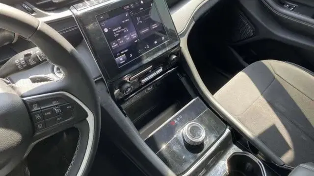 2023 Jeep Grand Cherokee Laredo X