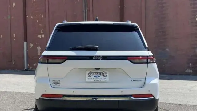 2023 Jeep Grand Cherokee Laredo X