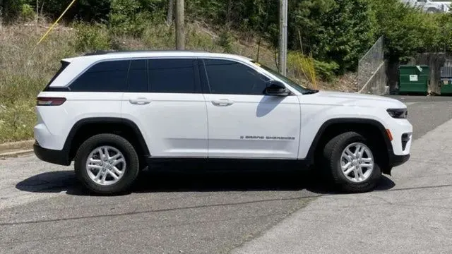 2023 Jeep Grand Cherokee Laredo X