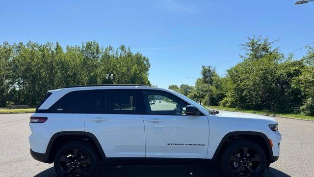2023 Jeep Grand Cherokee Laredo
