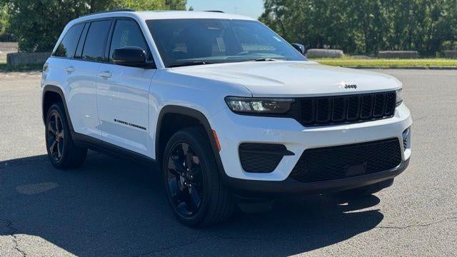 2023 Jeep Grand Cherokee Laredo