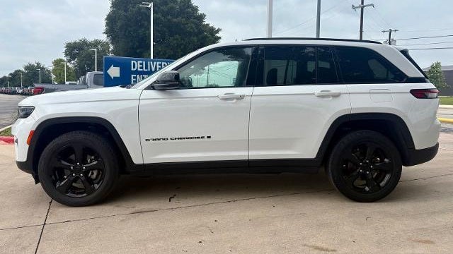 2023 Jeep Grand Cherokee Laredo X