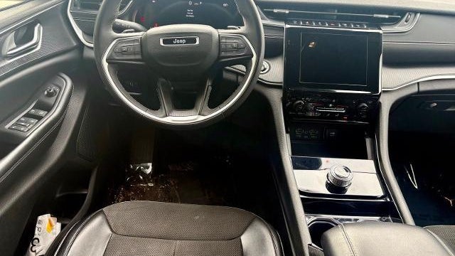 2023 Jeep Grand Cherokee Laredo X