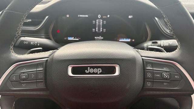 2023 Jeep Grand Cherokee Laredo X