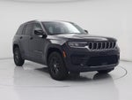 2023 Grand Cherokee Thumbnail 1