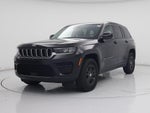 2023 Grand Cherokee Thumbnail 4