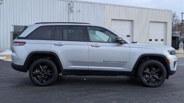 2024 Jeep Grand Cherokee Laredo