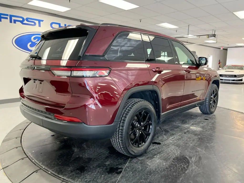 2025 Jeep Cherokee - $30,500