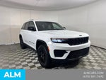 2025 Grand Cherokee Thumbnail 4