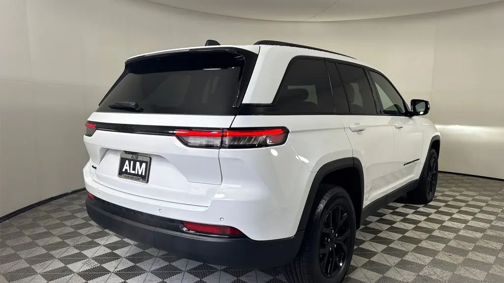 2025 Jeep Grand Cherokee Altitude