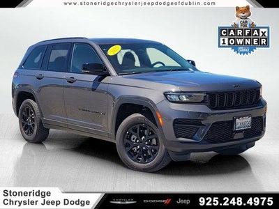 Photo of a 2025 Jeep Grand Cherokee 4X4 Laredo 4DR SUV for sale