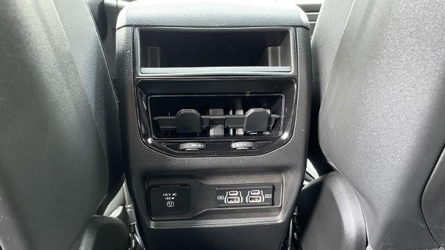 2023 Jeep Grand Cherokee Laredo X