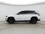 2023 Grand Cherokee Thumbnail 3
