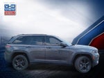 2023 Grand Cherokee Thumbnail 3