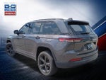2023 Grand Cherokee Thumbnail 6