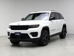2023 Grand Cherokee Thumbnail 4