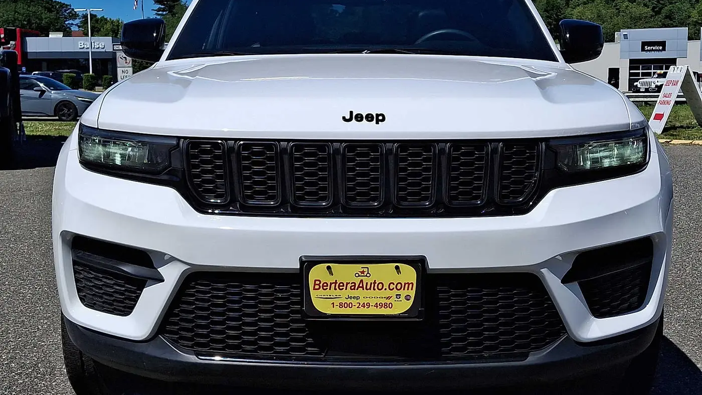 2023 Jeep Grand Cherokee Altitude