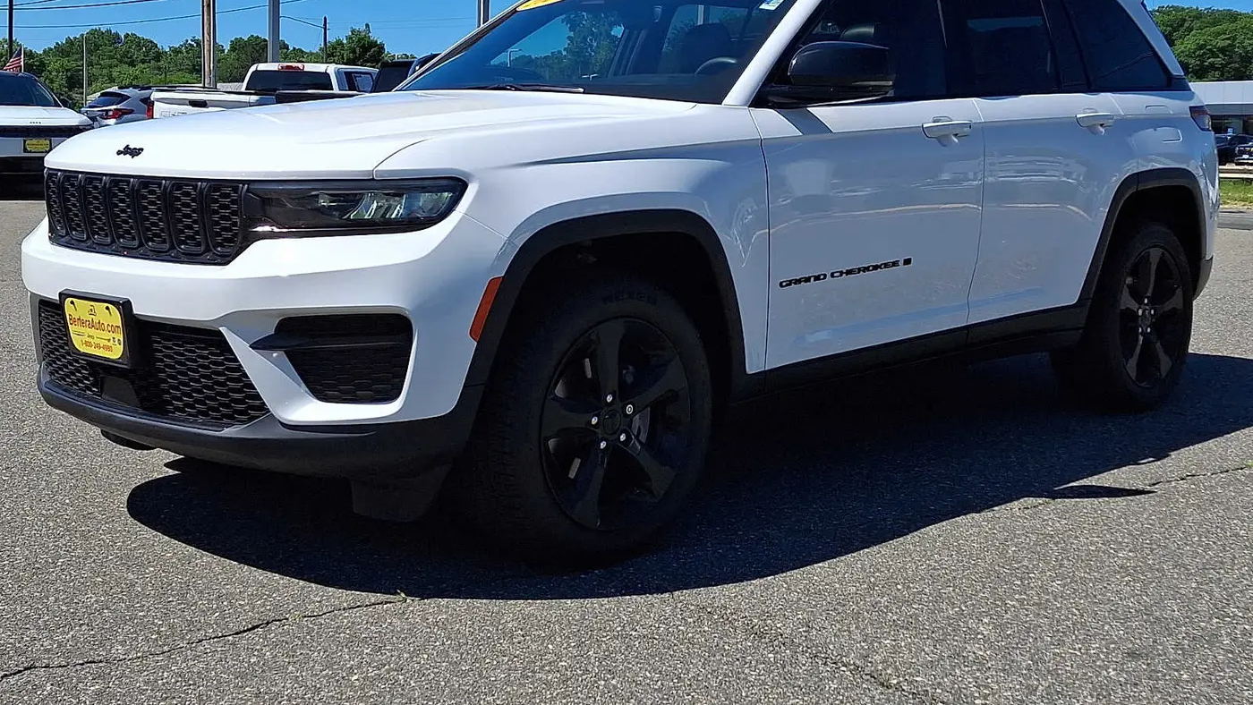 2023 Jeep Grand Cherokee Altitude
