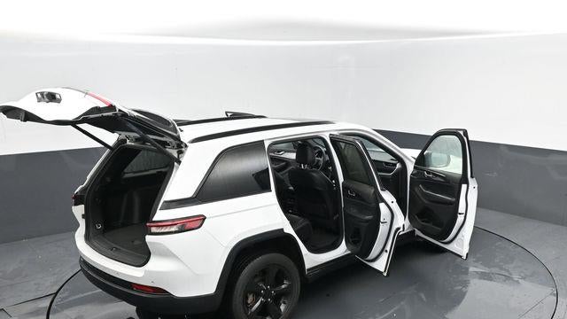 2023 Jeep Grand Cherokee Laredo X