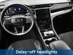 2023 Grand Cherokee Thumbnail 17