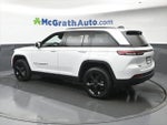 2023 Grand Cherokee Thumbnail 29