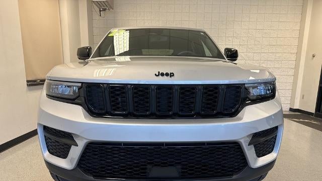 2023 Jeep Grand Cherokee Laredo X