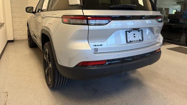 2023 Jeep Grand Cherokee Laredo X