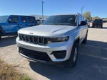 2023 Grand Cherokee Thumbnail 3
