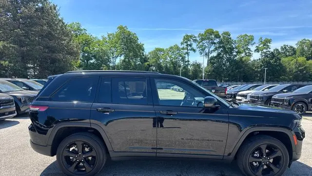 2023 Jeep Grand Cherokee Altitude X