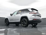 2023 Grand Cherokee Thumbnail 25