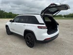 2023 Grand Cherokee Thumbnail 4