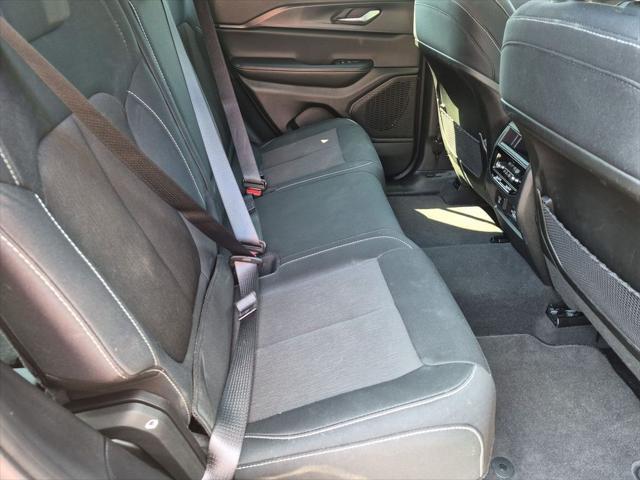 2024 Jeep Cherokee - $28,500