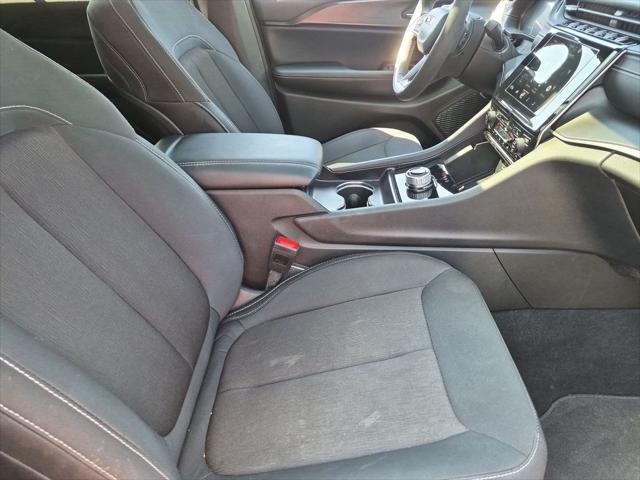 2024 Jeep Cherokee - $28,500