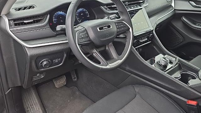 2024 Jeep Grand Cherokee Laredo