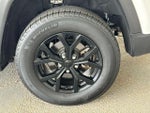 2025 Grand Cherokee Thumbnail 5