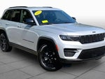 2025 Grand Cherokee Thumbnail 3