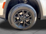 2025 Grand Cherokee Thumbnail 11