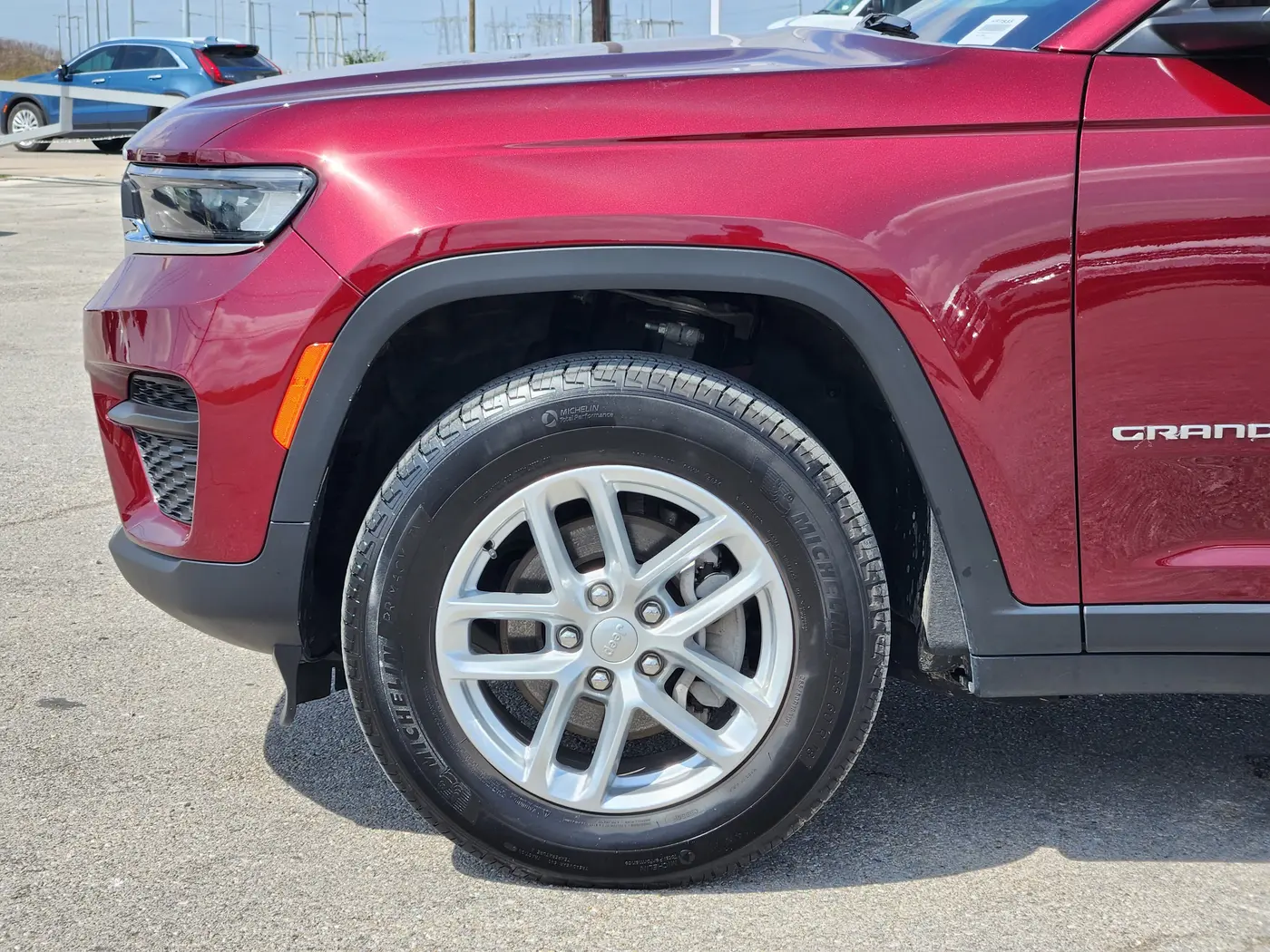 2025 Jeep Cherokee - $32,928