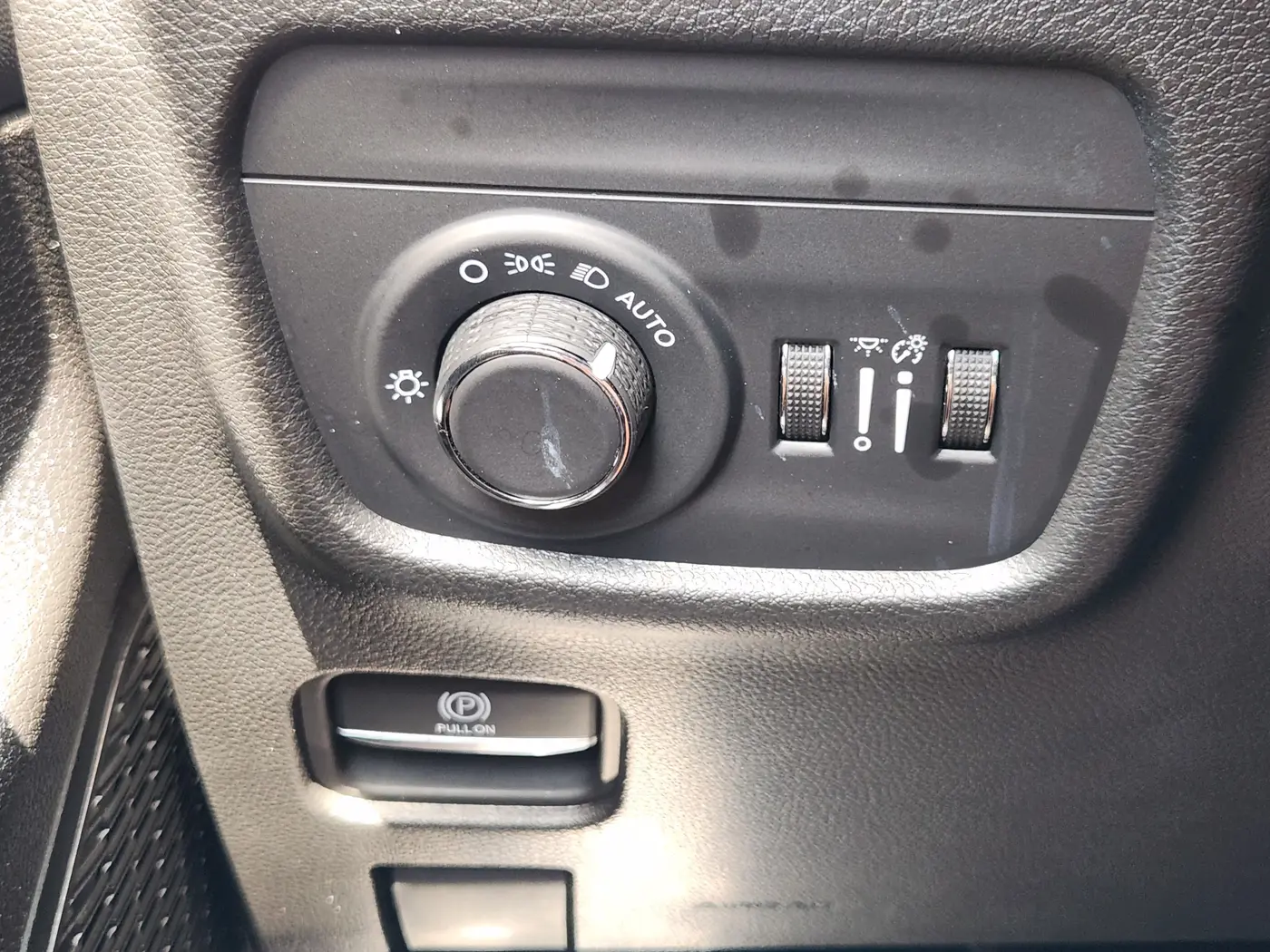 2025 Jeep Cherokee - $32,928