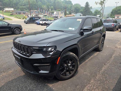 Photo of a 2025 Jeep Grand Cherokee 4X4 Laredo 4DR SUV for sale