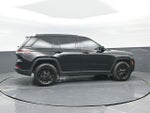 2025 Grand Cherokee Thumbnail 3