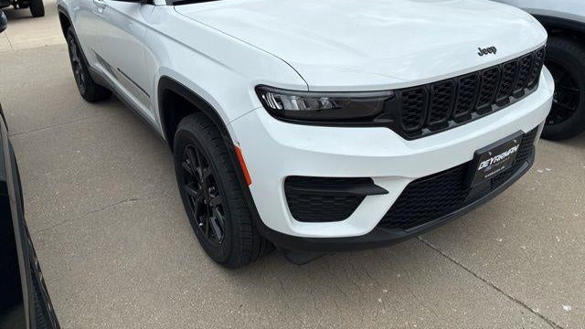 Preowned 2025 Jeep Grand Cherokee Laredo for Sale