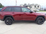 2025 Grand Cherokee Thumbnail 4