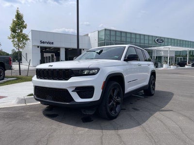 2023 Jeep Grand Cherokee 4X4 Laredo 4DR SUV