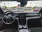 2023 Grand Cherokee Thumbnail 26