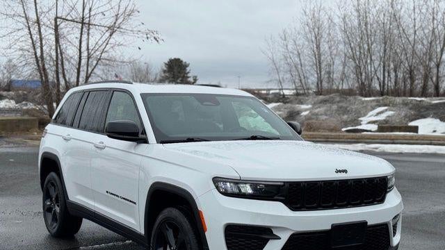 2023 Jeep Grand Cherokee Altitude