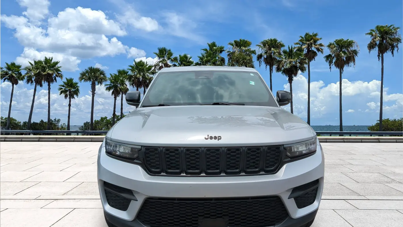 2023 Jeep Grand Cherokee Altitude
