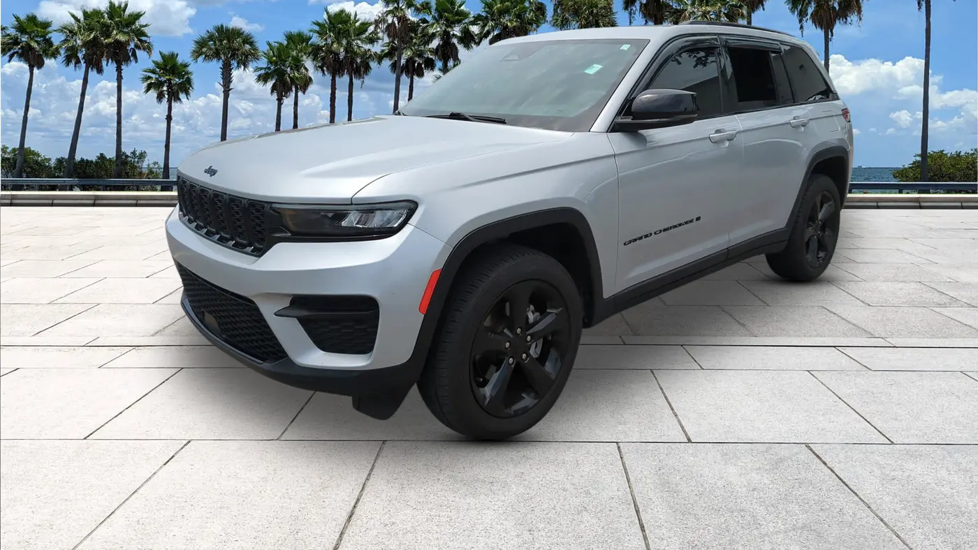 2023 Jeep Grand Cherokee Altitude