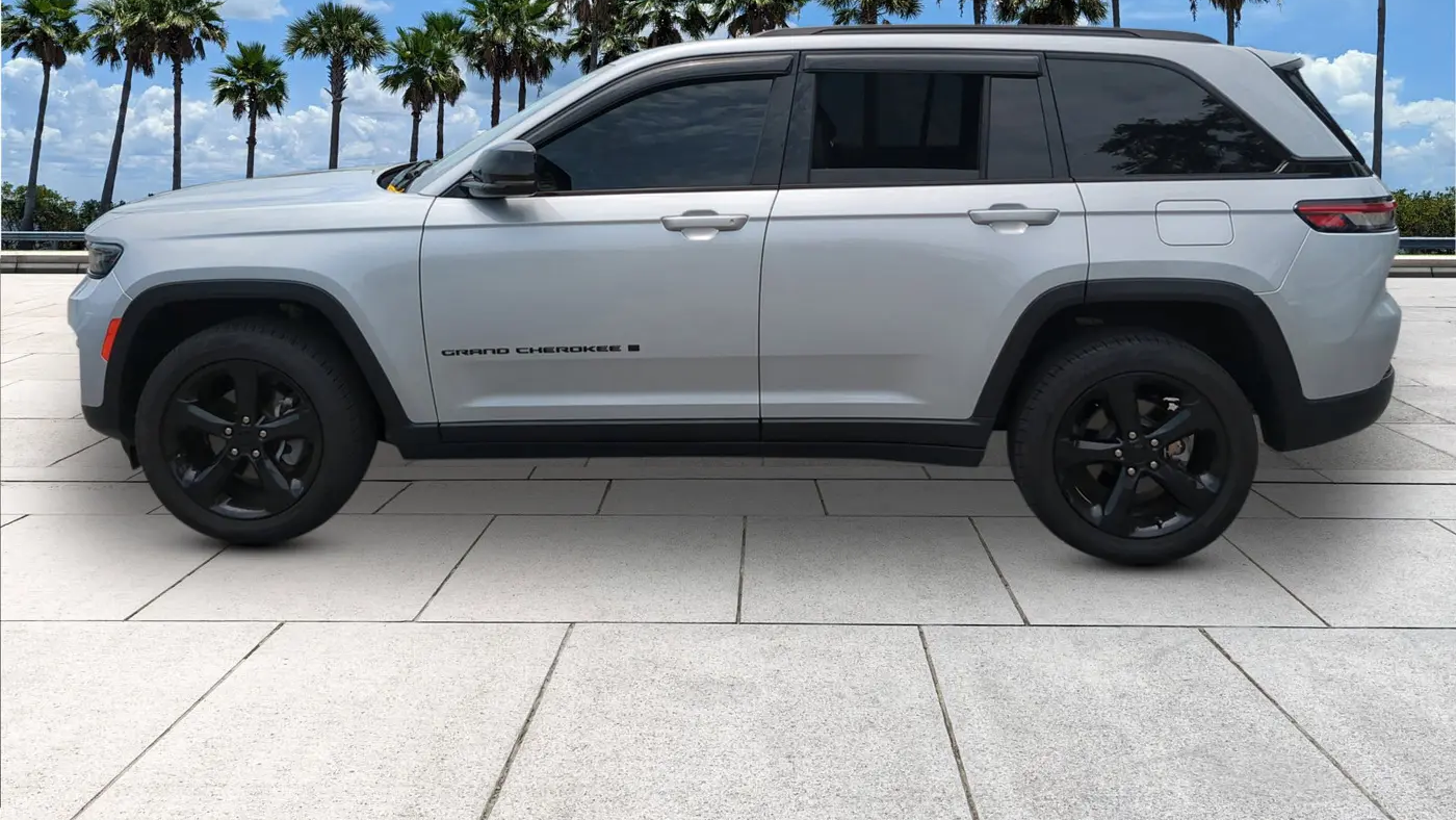2023 Jeep Grand Cherokee Altitude